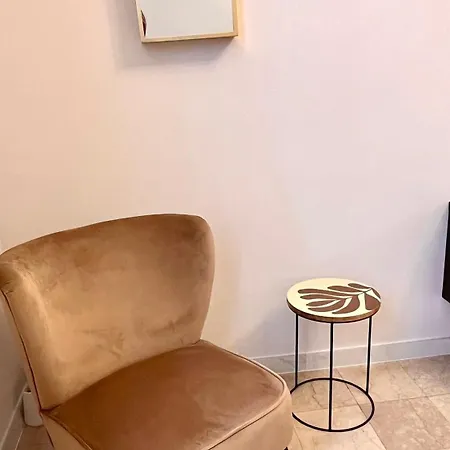 Moderno Freidour, Metro Rivoli