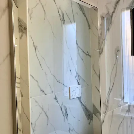 Moderno Freidour, Metro Rivoli Appartement