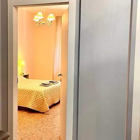 Apartment Moderno Freidour, Metro Rivoli *