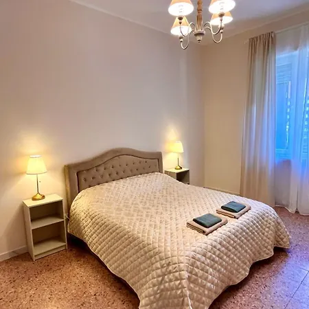 Moderno Freidour, Metro Rivoli