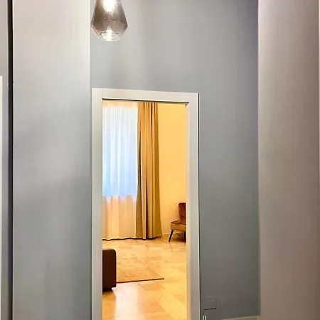 Apartament Moderno Freidour, Metro Rivoli Turyn